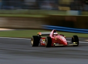 米兰体育app-街道轰鸣与球场狂澜，F1拉斯维加斯焦点战与尼克斯传奇之夜