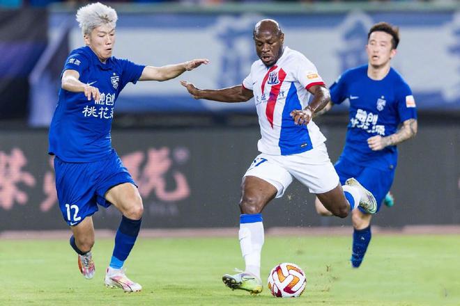 沈阳亿利主场逆转武汉三镇，取得宝贵三分的简单介绍