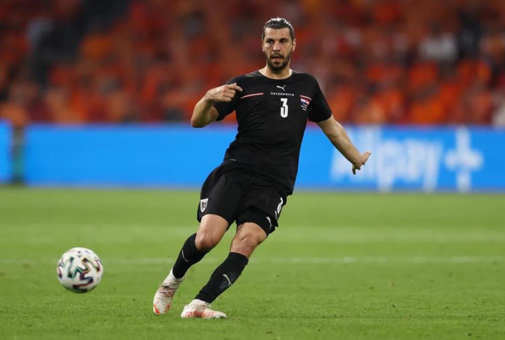 乌克兰队战平克罗地亚，晋级形势堪忧