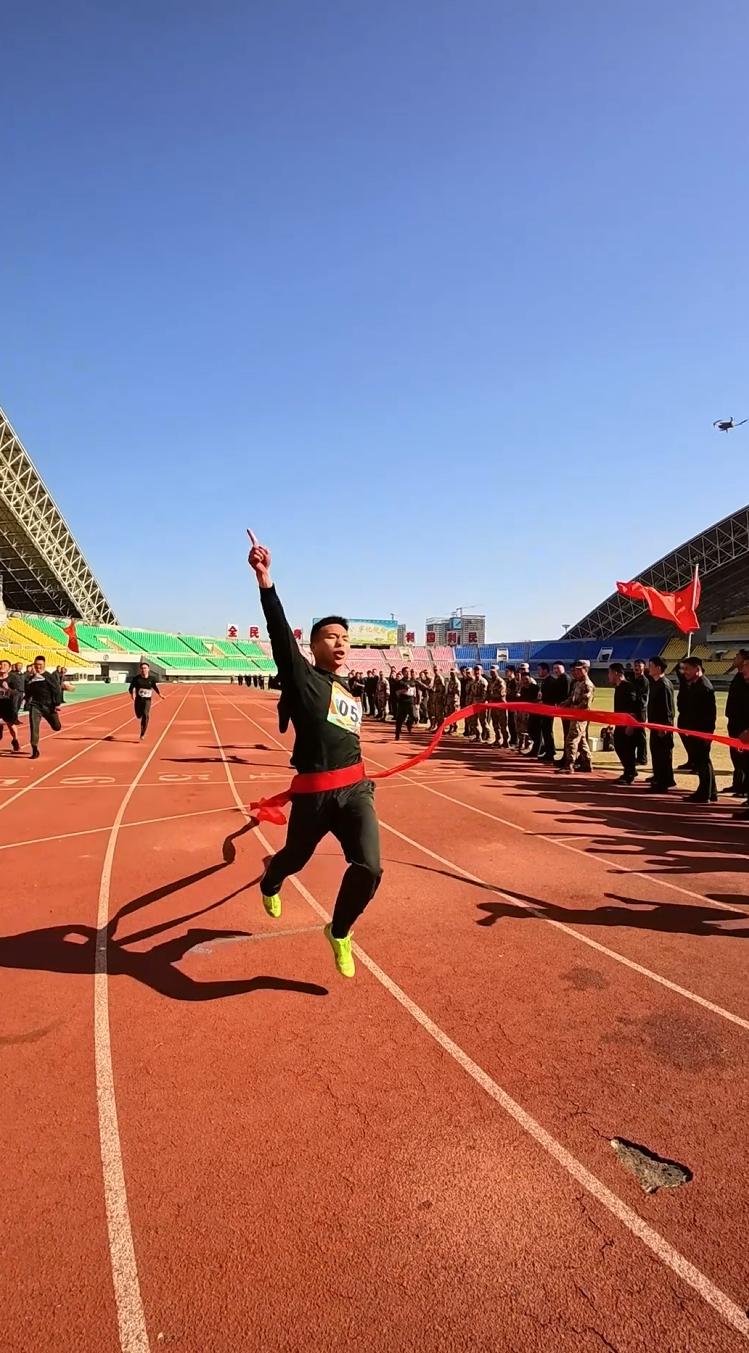 运动场上的精彩瞬间，速度与激情的碰撞