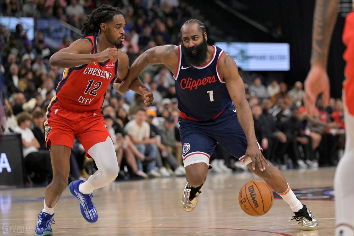 快船队主场大胜，球员表现亮眼