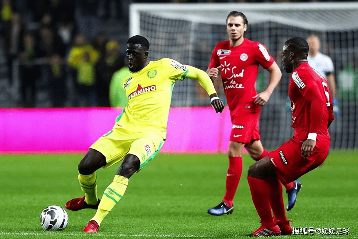 南特中场被传受邀加盟俱乐部，或将离队