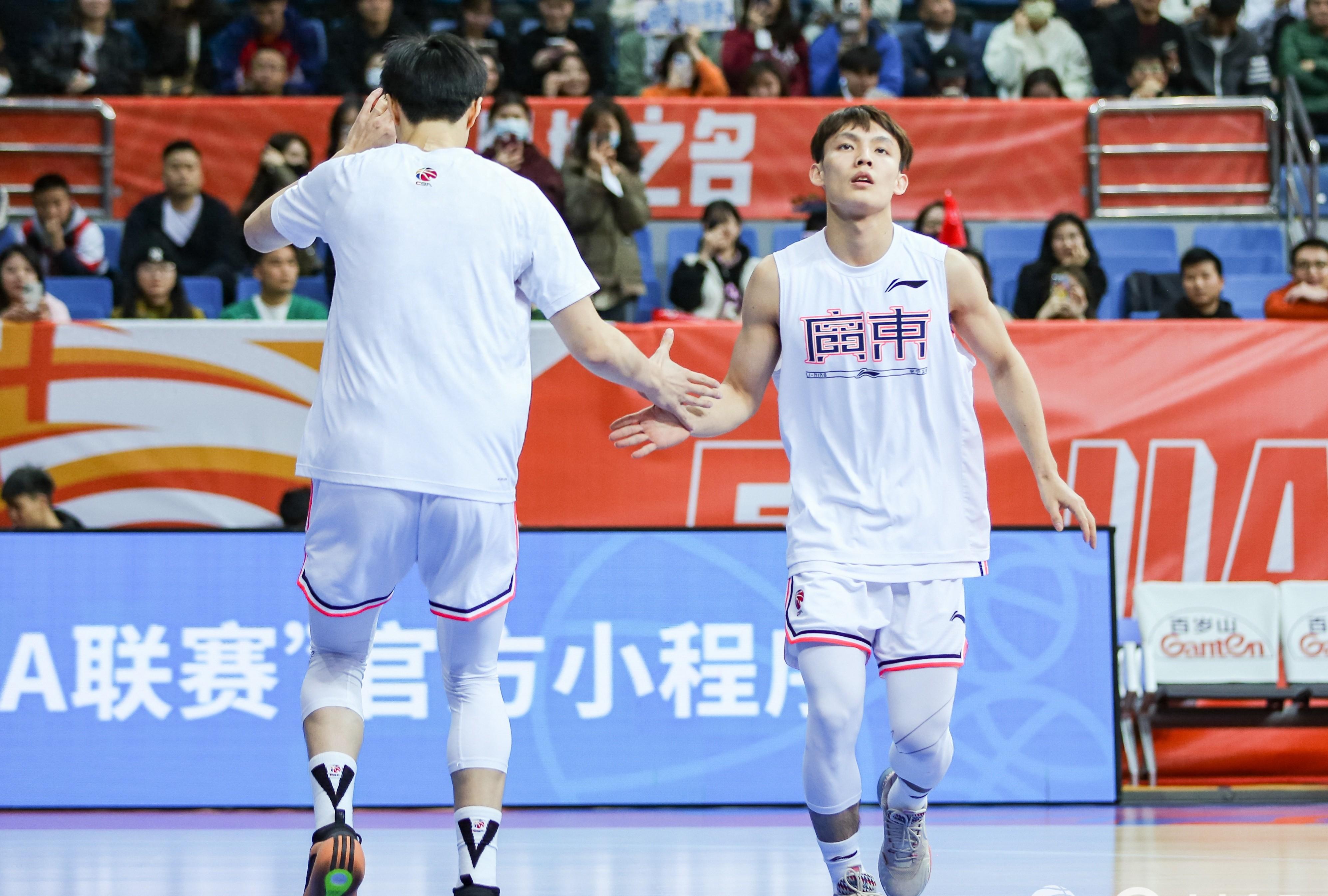 广东男篮展现出色状态，连战连捷势不可挡