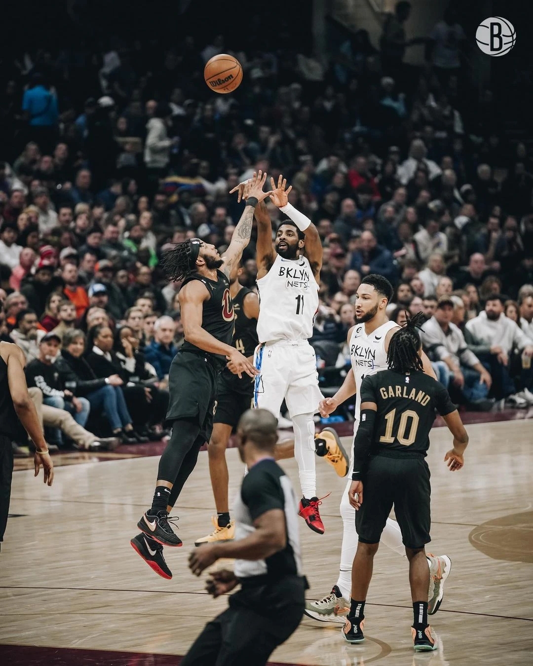 包含狼堡豪取三连胜，稳定表现成德甲赛场新亮点的词条