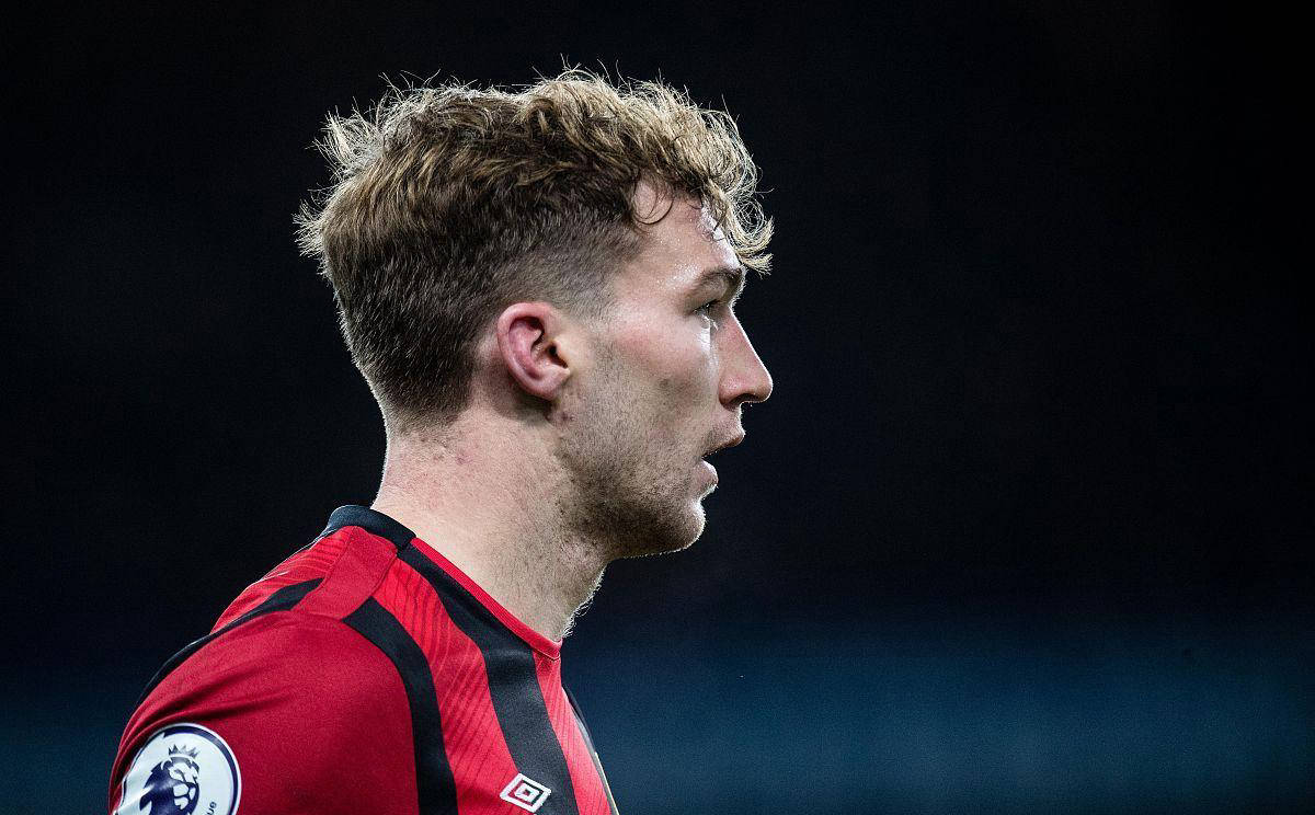 伯恩茅斯客场迎来胜利，扭转连败势头