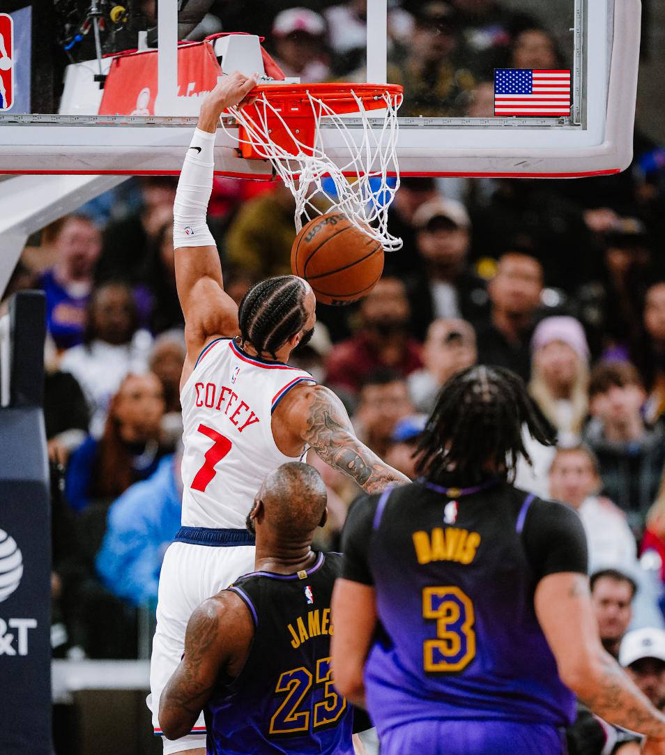 快船不敌湖人，乔治砍下38分的简单介绍