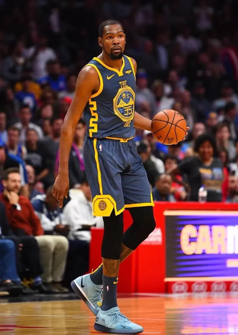 勇士主场胜掘金,杜兰特40分 勇士主场胜掘金,杜兰特40分