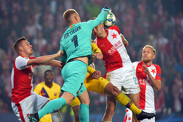 巴萨碾压瑞典，法比尼奥关键制胜的简单介绍