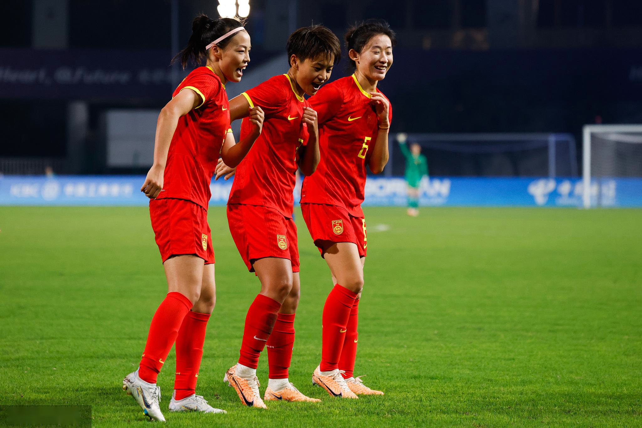 泰国女足队员积极备战国际比赛